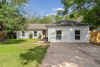 1406 N Georgetown Street, Round Rock, TX 78664 - Photo 2