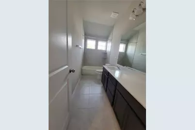 11300 Lago De Garda Drive, Austin, TX 78747 - Photo 10