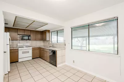 1402 Meadgreen Circle, Austin, TX 78758 - Photo 10