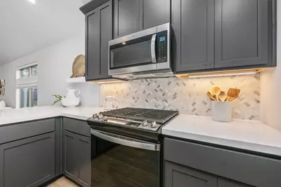 418 Raleigh Drive, Georgetown, TX 78633 - Photo 14