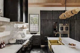 2600 Tanglewood Trail, Austin, TX 78703 - Photo 10