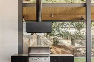 2600 Tanglewood Trail, Austin, TX 78703 - Photo 32