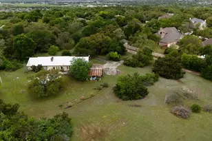 15 Wildflower Trail, Round Rock, TX 78664 - Photo 2