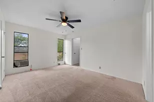12906 Irongate Ave, Austin, TX 78727 - Photo 18
