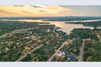 136 W Castlebriar Drive, Granite Shoals, TX 78654 - Photo 36