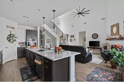 136 W Castlebriar Drive, Granite Shoals, TX 78654 - Photo 16