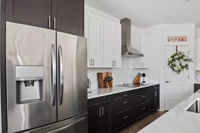 136 W Castlebriar Drive, Granite Shoals, TX 78654 - Photo 14