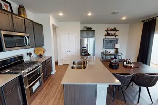 8209 Springsteen Dr, Austin, TX 78744 - Photo 10