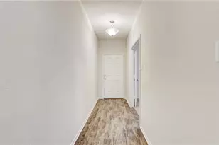 412 Ibis Falls Loop, Jarrell, TX 76537 - Photo 4