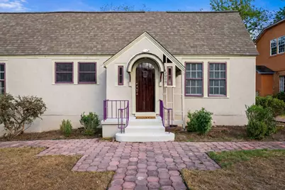 2009 Travis Heights Boulevard, Austin, TX 78704 - Photo 2