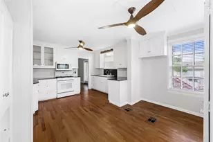 2009 Travis Heights Blvd, Austin, TX 78704 - Photo 10