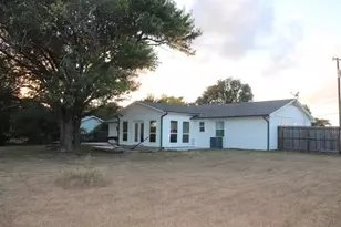 913 Seventh St, Lexington, TX 78947 - Photo 34