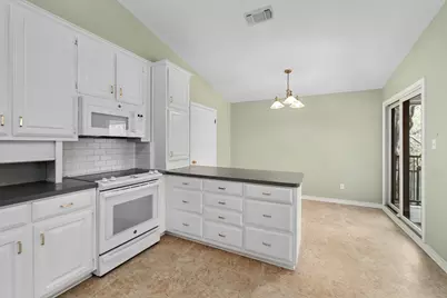 5803 Sandalwood Hollow, Austin, TX 78731 - Photo 6