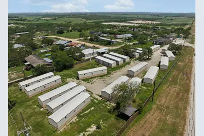 1691 Loop 17, Karnes City, TX 78118 - Photo 4