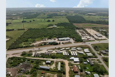 1691 Loop 17, Karnes City, TX 78118 - Photo 2