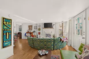 108 W Croslin St, Austin, TX 78752 - Photo 8