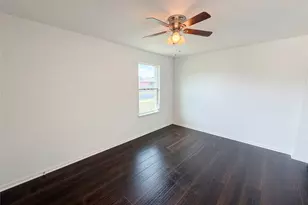 201 Camellia Dr, Hutto, TX 78634 - Photo 10