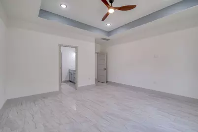 202 Washington Street, Elgin, TX 78621 - Photo 14