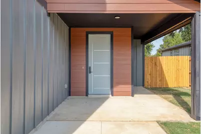 202 Washington Street, Elgin, TX 78621 - Photo 4