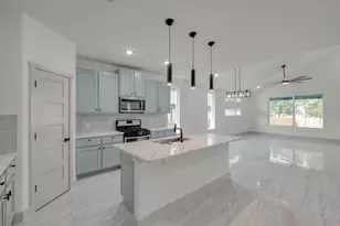 202 Washington St, Elgin, TX 78621 - Photo 6