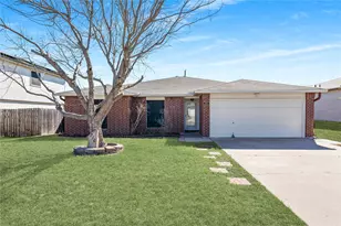 210 Mesquite Cir, Copperas Cove, TX 76522 - Photo 2