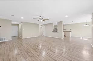 210 Mesquite Cir, Copperas Cove, TX 76522 - Photo 10