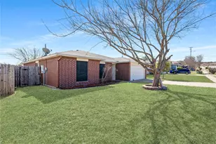 210 Mesquite Cir, Copperas Cove, TX 76522 - Photo 2