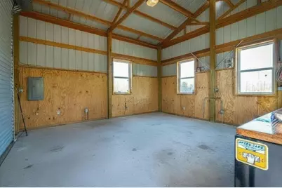 224 Spruce Avenue, Luling, TX 78648 - Photo 26