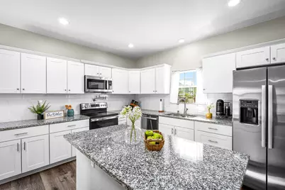 224 Spruce Avenue, Luling, TX 78648 - Photo 8