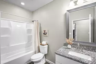 224 Spruce Ave, Luling, TX 78648 - Photo 22