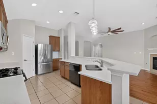 130 Canterbury Dr, Austin, TX 78737 - Photo 14