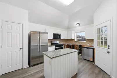 3908 Rocky Shore Lane, Pflugerville, TX 78660 - Photo 12