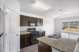 15116 Custis Ln, Austin, TX 78725 - Photo 10