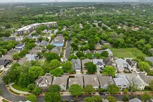 2730 Kinney Oaks Ct, Austin, TX 78704 - Photo 32