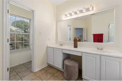 2730 Kinney Oaks Court, Austin, TX 78704 - Photo 18