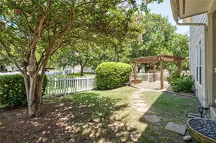 2730 Kinney Oaks Ct, Austin, TX 78704 - Photo 26