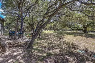 17106 Oak Cliff Cir, Dripping Springs, TX 78620 - Photo 18