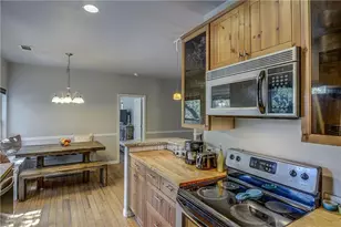 17106 Oak Cliff Cir, Dripping Springs, TX 78620 - Photo 10