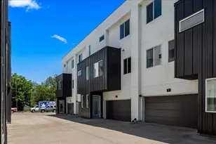 1801 E 2nd St, Austin, TX 78702 - Photo 2