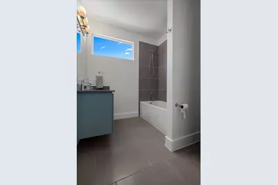 1801 E 2nd Street #8, Austin, TX 78702 - Photo 22
