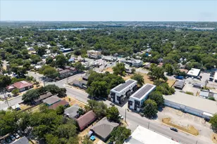 1801 E 2nd St, Austin, TX 78702 - Photo 36