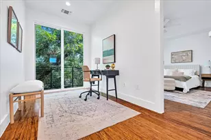 1801 E 2nd St, Austin, TX 78702 - Photo 14