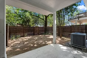 1801 E 2nd St, Austin, TX 78702 - Photo 28