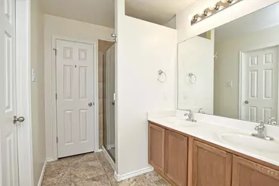 401 Bandara Woods Boulevard, Elgin, TX 78621 - Photo 18