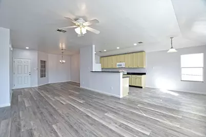 401 Bandara Woods Boulevard, Elgin, TX 78621 - Photo 10