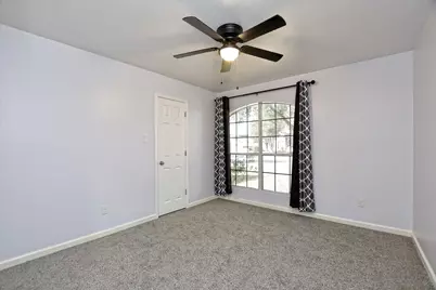 401 Bandara Woods Boulevard, Elgin, TX 78621 - Photo 20