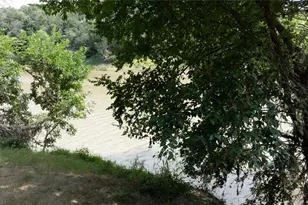 2212 N River Rd, Lampasas, TX 76550 - Photo 24