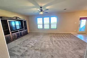 120 Schuylerville Dr, Elgin, TX 78621 - Photo 8