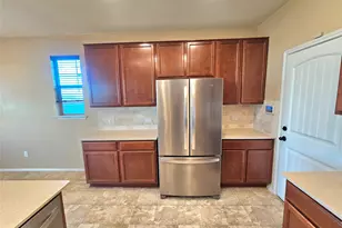 120 Schuylerville Dr, Elgin, TX 78621 - Photo 14