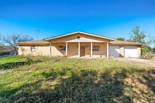 230 County Rd 422, Bartlett, TX 76511 - Photo 2